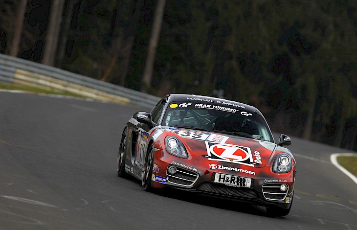24h Rennen - Zimmermann-Porsche auf Rang zwei